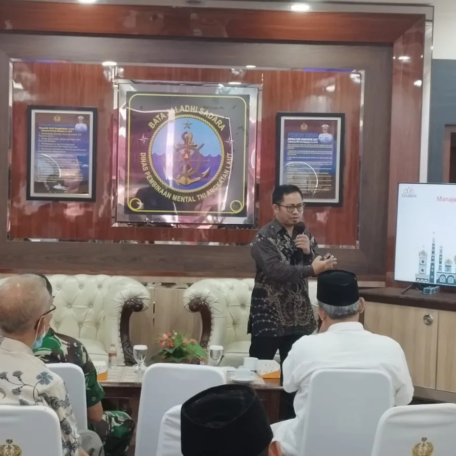 Presentasi Taqmir di Disbintal TNI AL — implementasi digital manajemen masjid